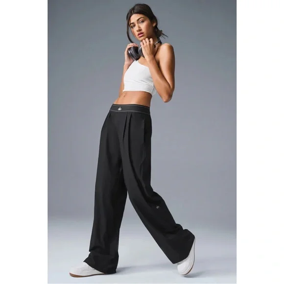 ヨガ・ピラティス alo yoga Suit Up Trouser Suit Up Trouser (Regular) - Black | ALO